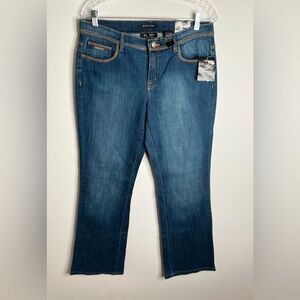 Liz Claiborne Axcess Favorite Low Rise Jeans Women Size 10 Modern Boot Cut NEW